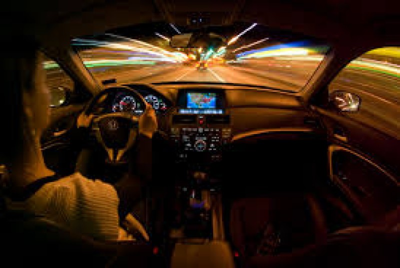 12 نکته ایمنی برای رانندگی در شب