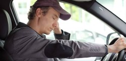 چگونه از خواب‌آلودگی هنگام رانندگی جلوگیری کنیم؟ - دانستنی های خودرو