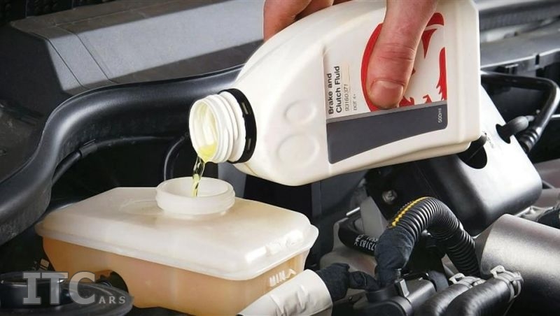 چرا بايد روغن ترمز تعويض شود؟