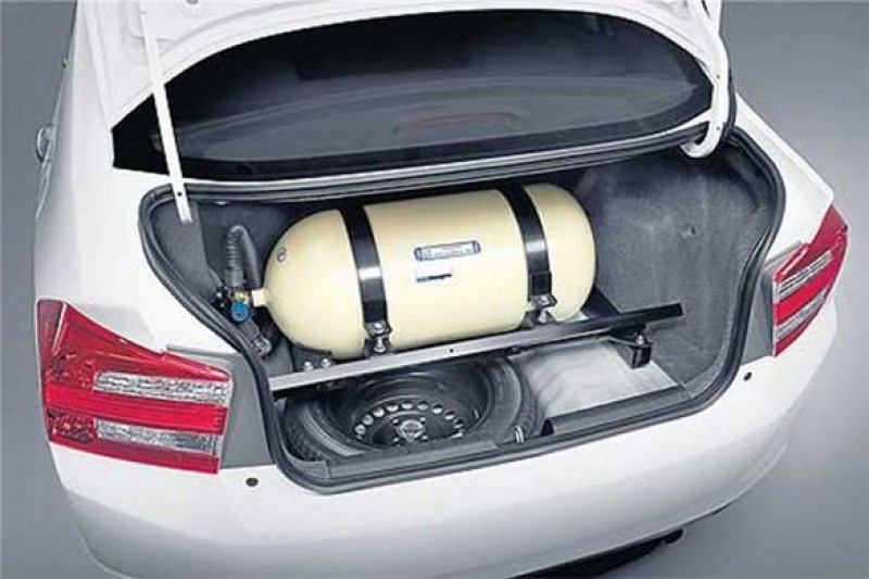 استشمام بوی گاز در خودرو