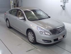 نیسان تیانا